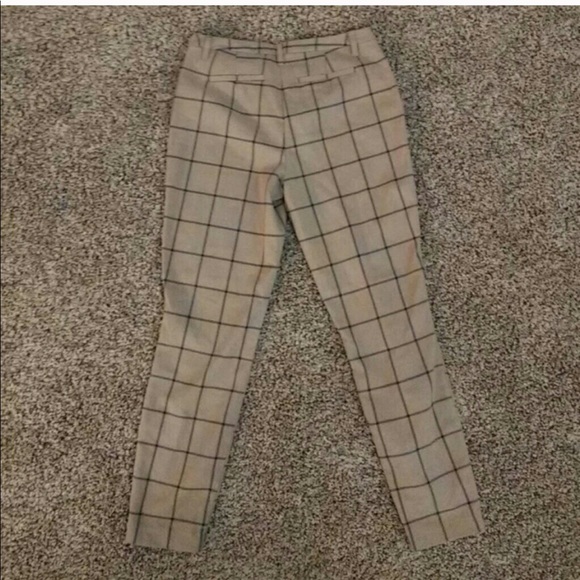 F21 essential grid pattern capris Sz 4 - Picture 4 of 7